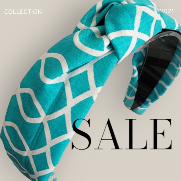 Just-Jen Blue and White Knotted Turban Style Casual Fashion Headband!! - Picture 5 of 9